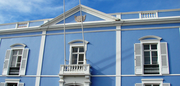 Governo dos Açores quer todos os trabalhadores da administração pública com 35 horas semanais a partir de maio