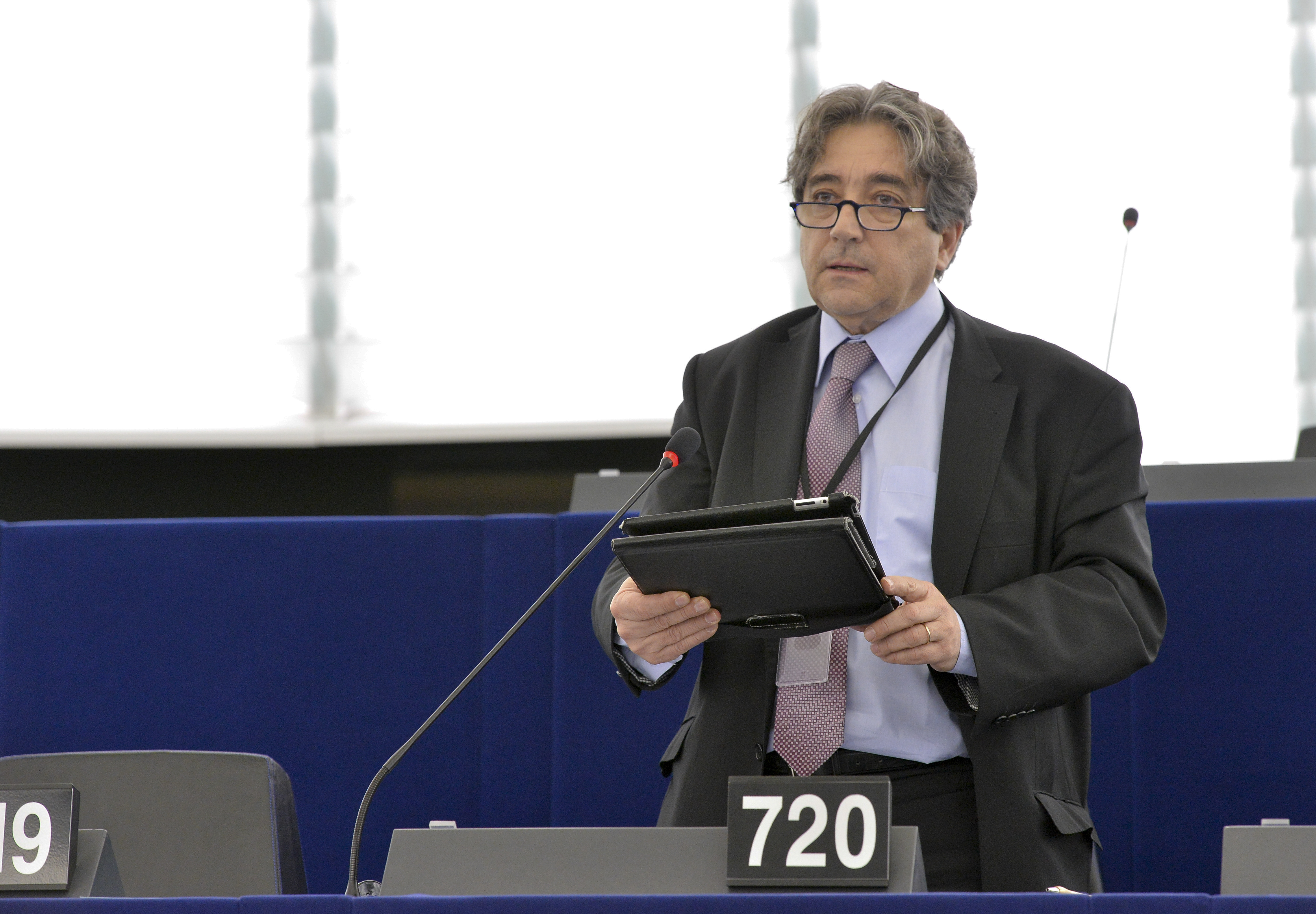 PE defende reforço dos incentivos aos Açores no contexto do fim das quotas leiteiras: “Cabe agora à Comissão Europeia intervir”, afirmou Serrão Santos