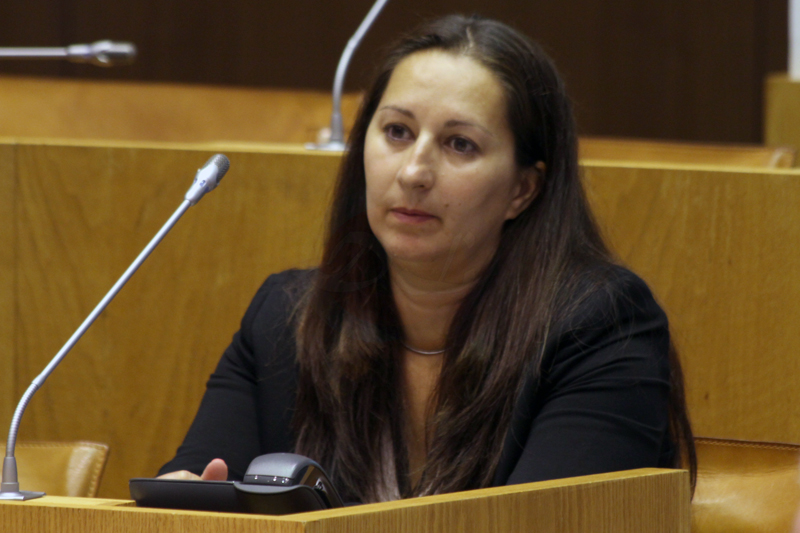Paula Bettencourt assume funções como deputada na ALRAA