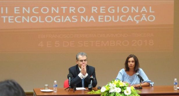 Governo dos Açores vai investir 60 mil euros em equipamentos informáticos para as escolas, afirma Avelino Meneses