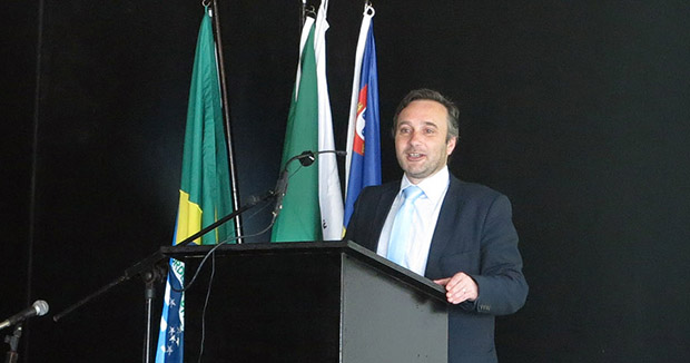 Vítor Fraga anuncia criação de programa de apoio às empresas para realização de congressos nos Açores
