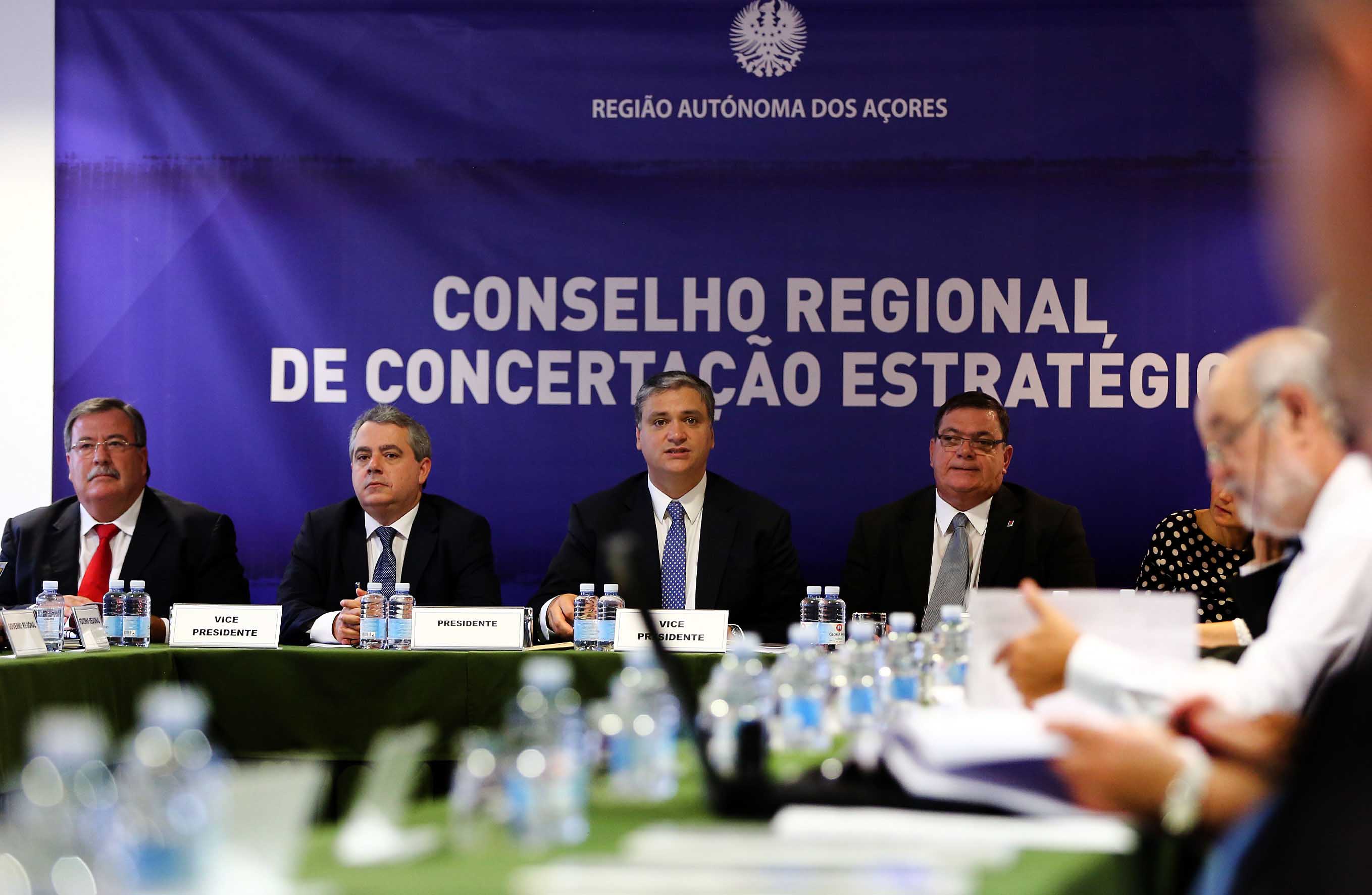 Governo dos Açores prevê investimento público de 731 milhões de euros em 2015, revela Sérgio Ávila