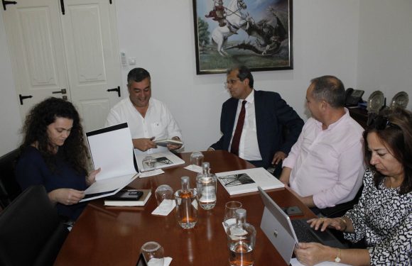 Redes móveis em São Jorge preocupam ANACOM – autarcas da ilha já reuniram com o presidente da ANACOM e estão satisfeitos com melhorias a ser implementadas no futuro (c/áudio)