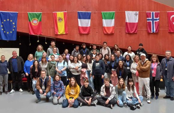 Programa Erasmus+ na EBS das Velas – estadia de alunos de outros países em São Jorge gerou importante troca de experiências, culturas e vivências (c/áudio)