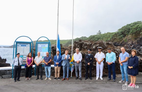 Hasteadas as Bandeiras Qualidade de Ouro e Bandeira Azul nas Zonas Balneares do Faial