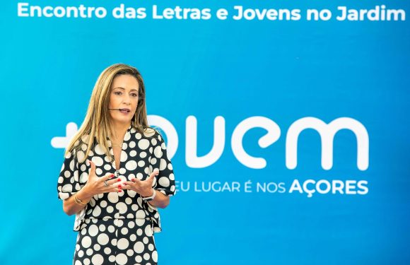 Emitidos primeiros 50 “Cheques-Livro” de 100 euros para jovens açorianos
