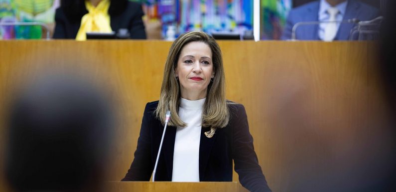 Governo dos Açores vai comparticipar novas respostas habitacionais das Estratégias Locais de Habitação, anuncia Maria João Carreiro