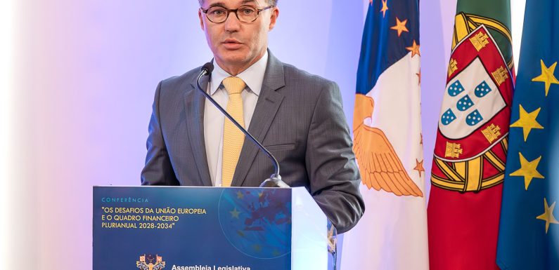 Presidente da Assembleia Legislativa defende que os Açores podem assumir um papel determinante nas novas prioridades da Europa