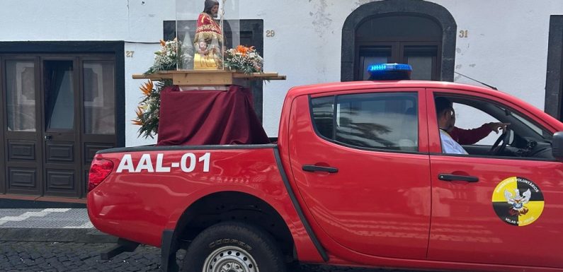 Imagem do Santuário da Caldeira a sair em peregrinação até junto dos doentes e idosos