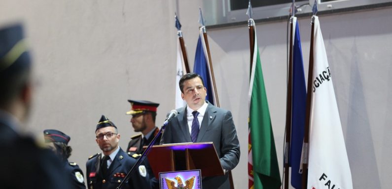 Alonso Miguel anuncia concurso público para aquisição de 19 veículos de Auto Comando Tático para a Proteção Civil e Bombeiros dos Açores