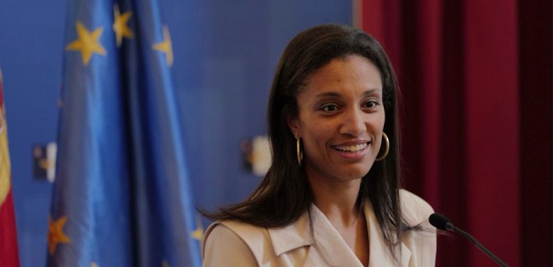 Governo dos Açores quer implementar regime de execução do acolhimento familiar