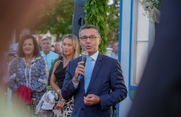 Presidente do Parlamento açoriano na abertura das Grandes Festas do Divino Espírito Santo da Nova Inglaterra
