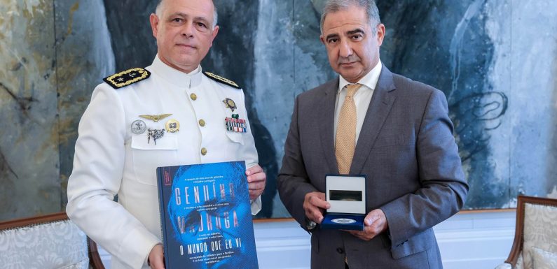 José Manuel Bolieiro destaca trabalho do Comandante da Zona Marítima dos Açores